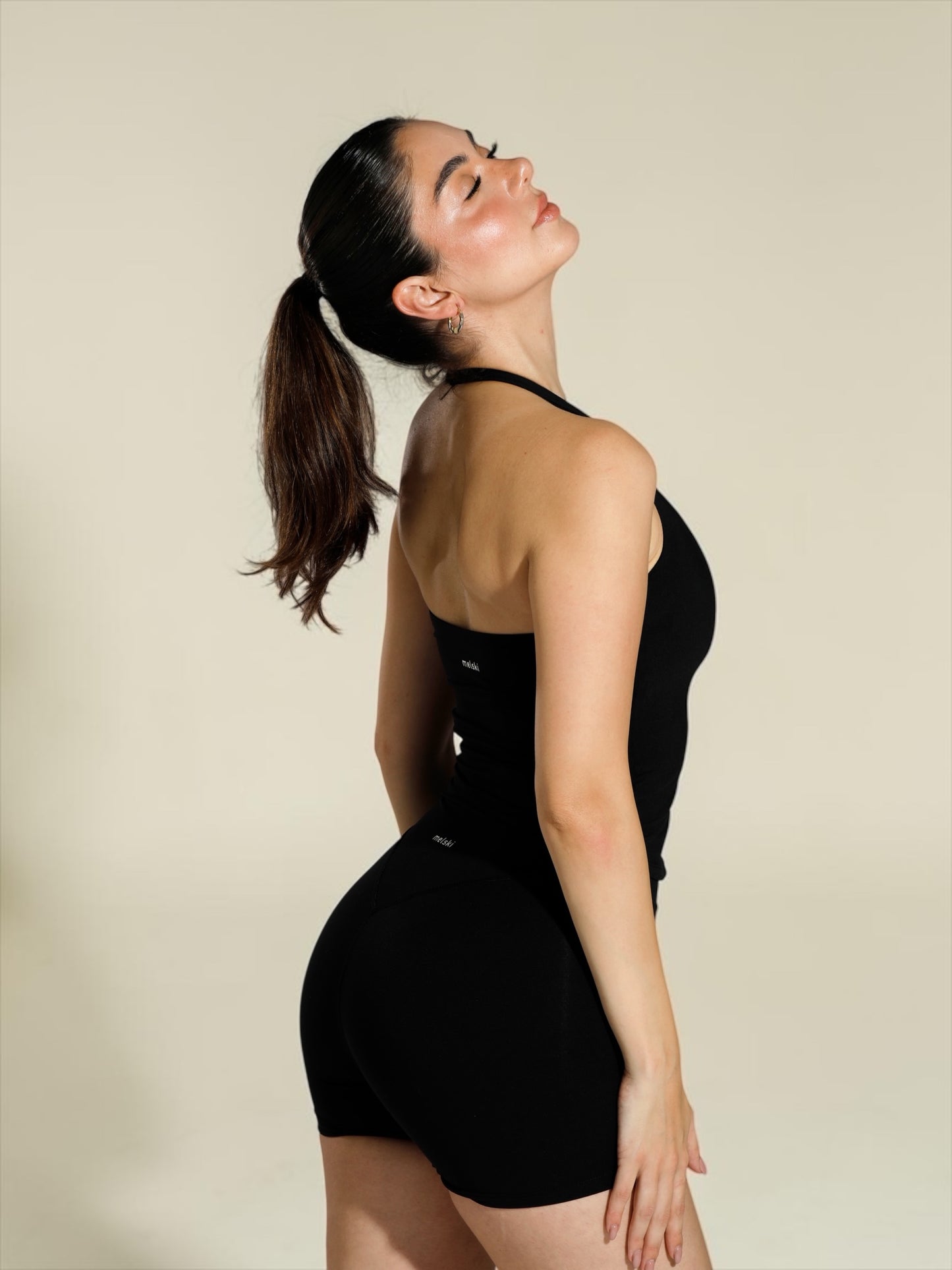 Softsculpt Neck halter top Black