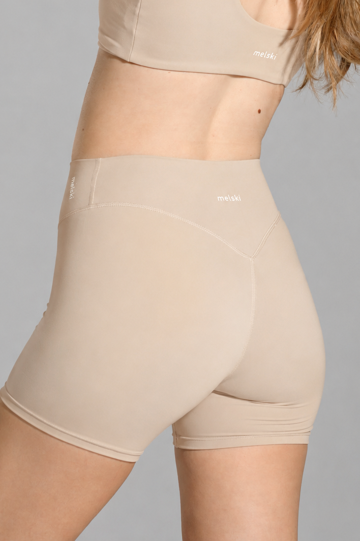 Softsculpt Shorts 4.5” Warm sand